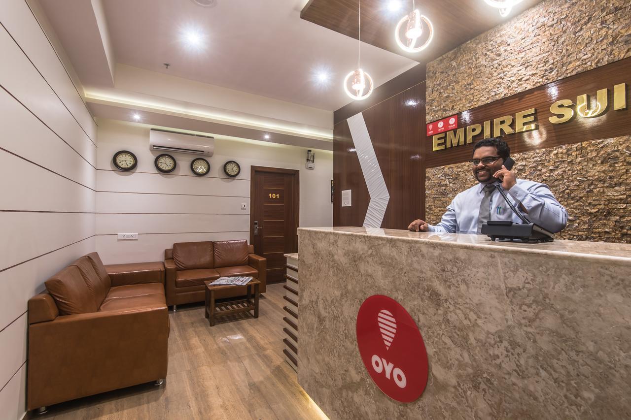 Oyo 9328 Empire Suite นาวีมุมไบ ภายนอก รูปภาพ