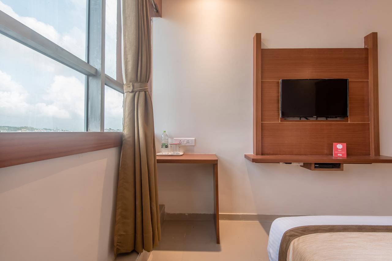 Oyo 9328 Empire Suite นาวีมุมไบ ภายนอก รูปภาพ